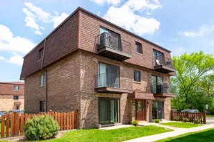 9619 Bianco Terrace, Des Plaines, IL 60016 - Photo 1