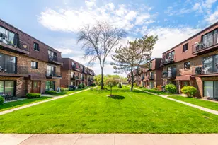 9619 Bianco Terrace, Des Plaines, IL 60016 - Photo 2