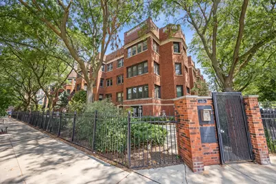 4215 N Sheridan Road #1N, Chicago, IL 60613 - Photo 2