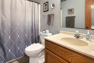 705 Chelsea Ct, Freeport, IL 61032 - Photo 16