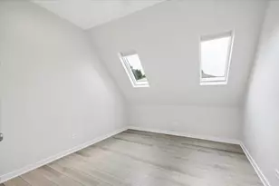 2909 N Ridgeway Ave, Chicago, IL 60618 - Photo 10