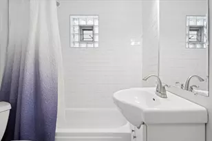 2909 N Ridgeway Ave, Chicago, IL 60618 - Photo 8