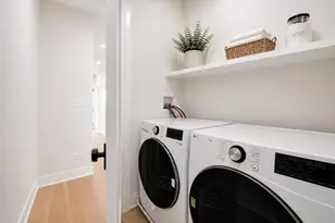 3726 N Ashland Ave, Chicago, IL 60613 - Photo 26