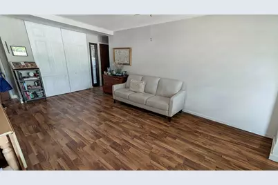 10353 Dearlove Road #2G, Glenview, IL 60025 - Photo 2