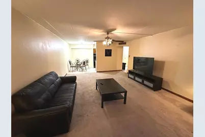 300 Roselle Road #419, Schaumburg, IL 60193 - Photo 4