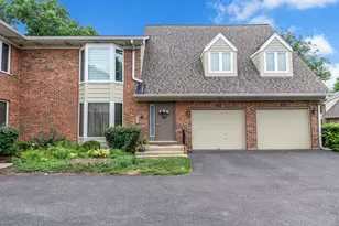1630 N Douglas Ct N, Arlington Heights, IL 60004 - Photo 2
