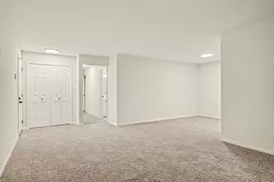 1316 E Evergreen Dr, Palatine, IL 60074 - Photo 2