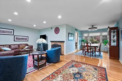3805 W Jarlath Street, Lincolnwood, IL 60712 - Photo 4
