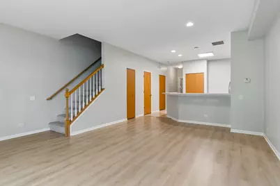 2943 Stonewater Drive #2943, Naperville, IL 60564 - Photo 6
