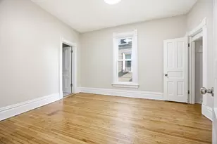 340 Moseley St, Elgin, IL 60123 - Photo 14