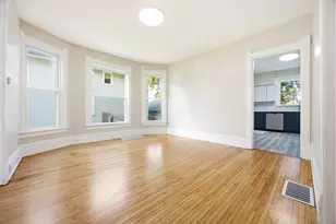 340 Moseley St, Elgin, IL 60123 - Photo 10