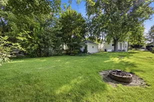 340 Moseley St, Elgin, IL 60123 - Photo 28