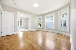 340 Moseley St, Elgin, IL 60123 - Photo 8