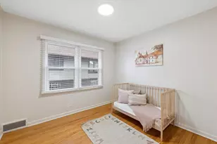 123 E Columbia Ave, Elmhurst, IL 60126 - Photo 14