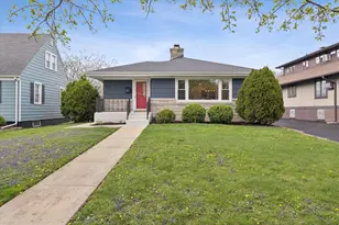 123 E Columbia Ave, Elmhurst, IL 60126 - Photo 1