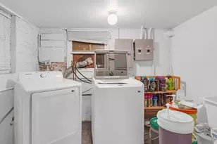 2441 N Hamlin Ave, Chicago, IL 60647 - Photo 22