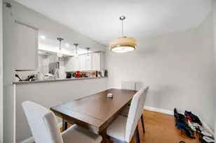 10420 Circle Dr, Oak Lawn, IL 60453 - Photo 10