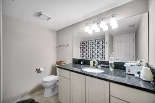10420 Circle Dr, Oak Lawn, IL 60453 - Photo 16