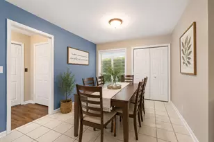2004 Hawthorne Ct, Plano, IL 60545 - Photo 10