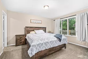 2004 Hawthorne Ct, Plano, IL 60545 - Photo 12