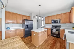 2203 Seaton Ave, Joliet, IL 60431 - Photo 8