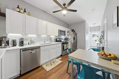 437 W 44th Place, Chicago, IL 60609 - Photo 10