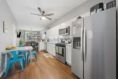 437 W 44th Place, Chicago, IL 60609 - Photo 12