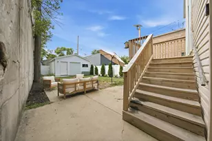437 W 44th Pl, Chicago, IL 60609 - Photo 32