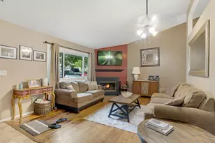 1507 Sunset Dr, McHenry, IL 60051 - Photo 4