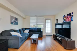 2501 W Touhy Ave, Chicago, IL 60645 - Photo 2