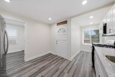 2433 W 46th Place, Chicago, IL 60632 - Photo 6