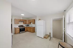 2433 W 46th Pl, Chicago, IL 60632 - Photo 16