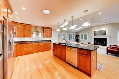 301 S Yale Avenue, Arlington Heights, IL 60005 - Photo 10