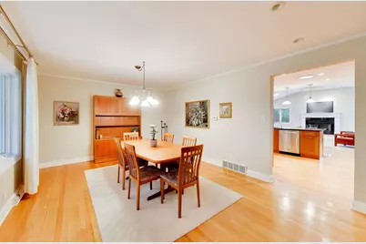 301 S Yale Avenue, Arlington Heights, IL 60005 - Photo 6