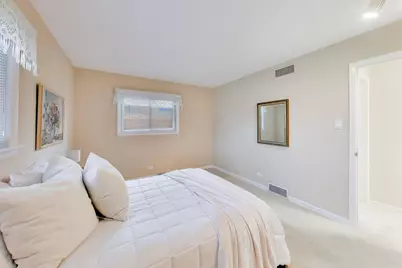 301 S Yale Avenue, Arlington Heights, IL 60005 - Photo 16
