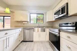 1750 Henley St, Glenview, IL 60025 - Photo 4