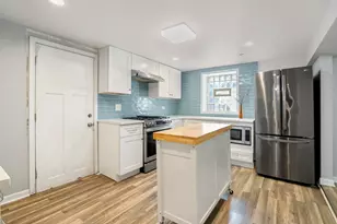 941 W 32nd St, Chicago, IL 60608 - Photo 2