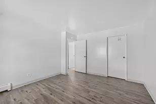 824 W College Blvd, Addison, IL 60101 - Photo 8