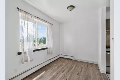 824 W College Boulevard #201, Addison, IL 60101 - Photo 4