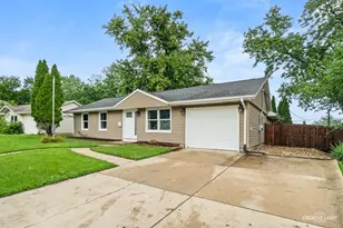 704 Halstead Ave, Romeoville, IL 60446 - Photo 2