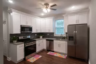 10820 S State St, Chicago, IL 60628 - Photo 8