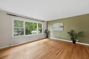 742 E Baldwin Rd, Palatine, IL 60074 - Photo 2