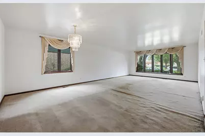 301 N Catino Court, Mount Prospect, IL 60056 - Photo 4