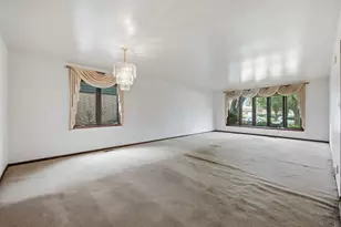 301 N Catino Ct, Mount Prospect, IL 60056 - Photo 4