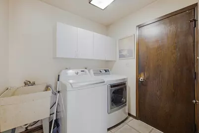 301 N Catino Court, Mount Prospect, IL 60056 - Photo 18