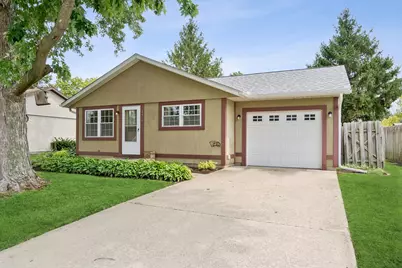 1406 Navajo Drive, Ottawa, IL 61350 - Photo 1
