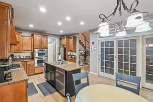 343 Arbor Glen Blvd, Schaumburg, IL 60195 - Photo 12