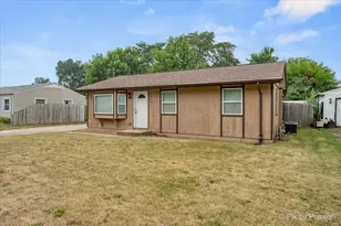 1106 Emerald Ln, Machesney Park, IL 61115 - Photo 2