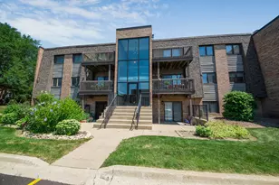 1420 Stonebridge Cir, Wheaton, IL 60189 - Photo 1