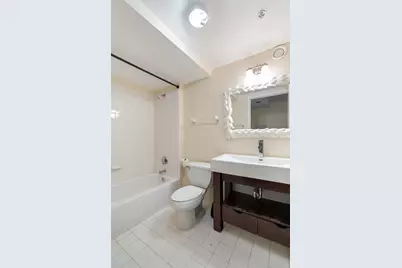 545 N Dearborn Street #2301, Chicago, IL 60654 - Photo 12